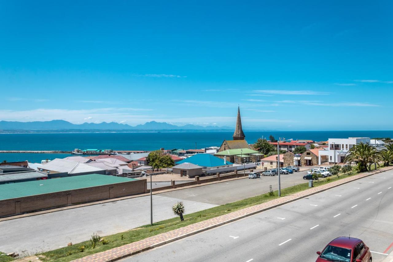 Sandstone Manor Mossel Bay Exterior photo